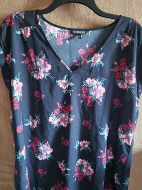 Express Navy Floral V-Neck Blouse